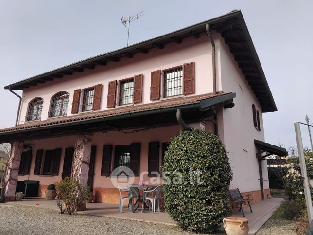 Casa indipendente in residenziale in Strada Provinciale Pavia