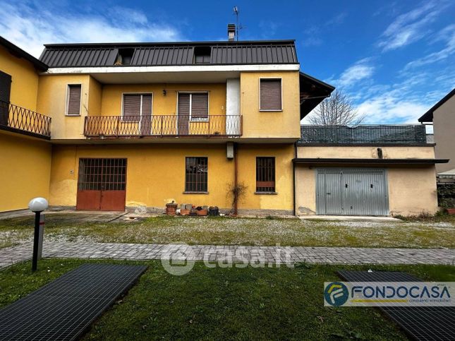 Casa bi/trifamiliare in residenziale in Via Tiziano Vecellio