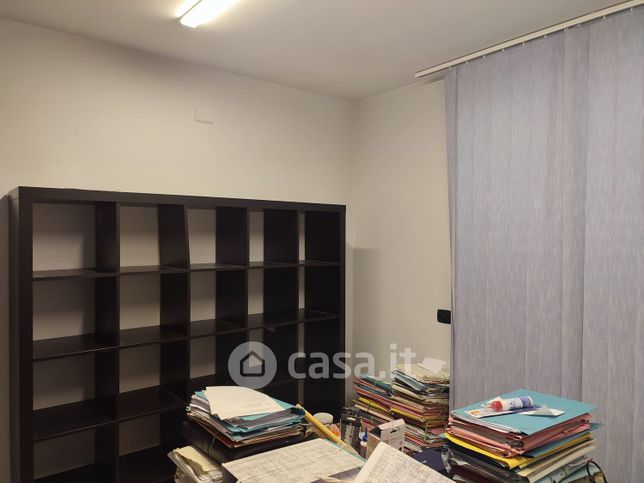 Ufficio in commerciale in Via San Giuseppe Moscati