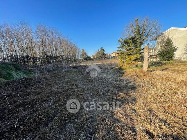 Terreno agricolo in commerciale in Via Novara 116