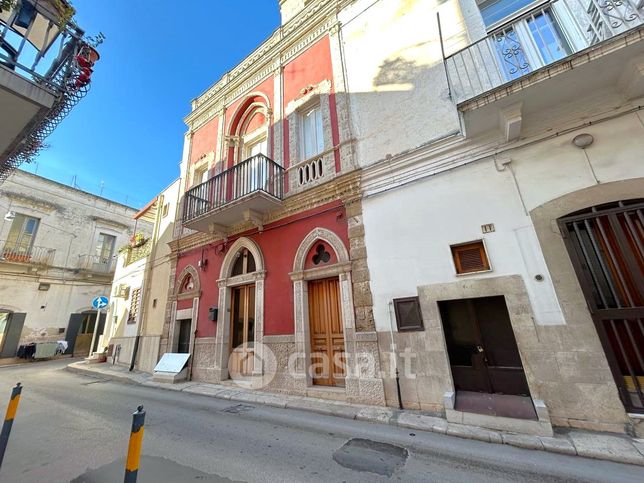 Casa indipendente in residenziale in Via Umberto I.