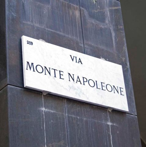 Appartamento in residenziale in Via Monte Napoleone