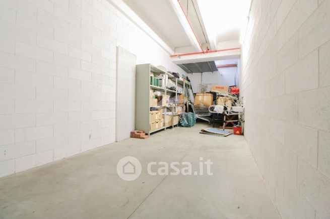 Capannone in commerciale in Via Lemen
