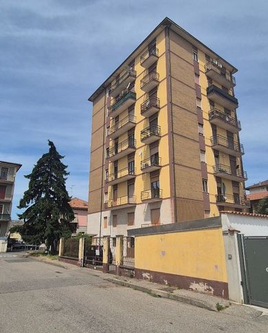 Appartamento in residenziale in Via Girondella 10