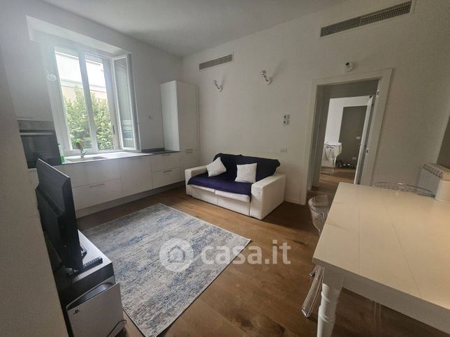 Appartamento in residenziale in Via Costanza