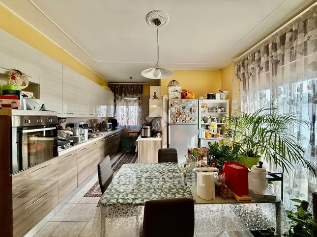 Appartamento in residenziale in Via M. Croce 20