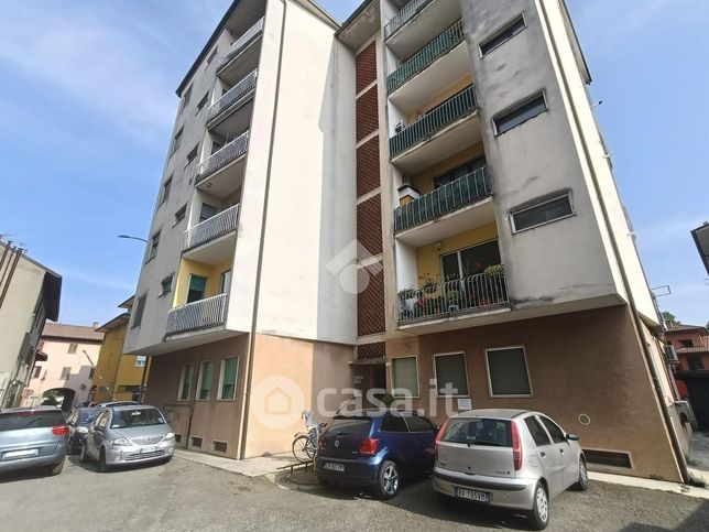 Appartamento in residenziale in Via Achille Grandi 3