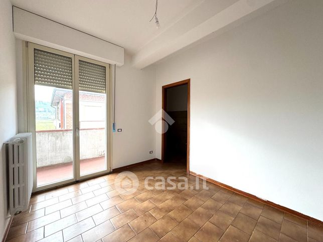 Appartamento in residenziale in Via Statale 810