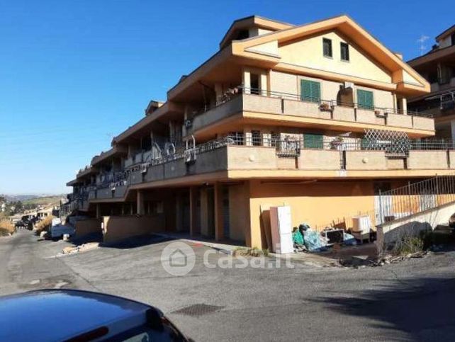 Appartamento in residenziale in Via Michelangelo Buonarroti
