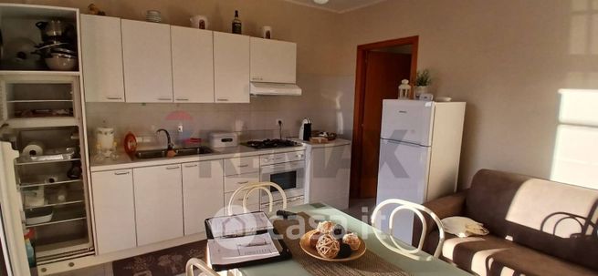 Casa bi/trifamiliare in residenziale in Traversa V 23