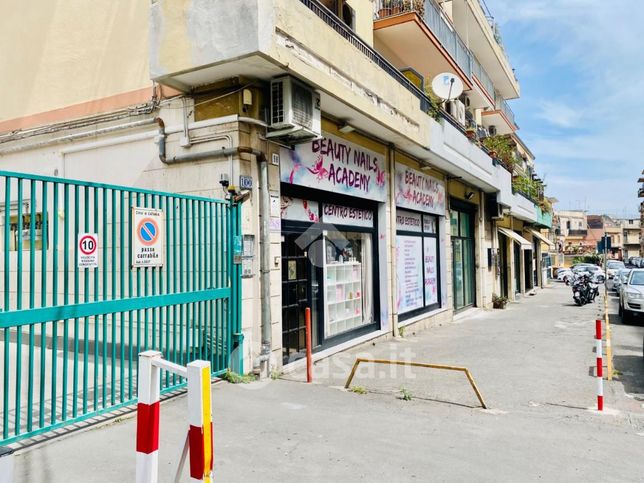 Box/posto auto in residenziale in Via dell'Oro 100