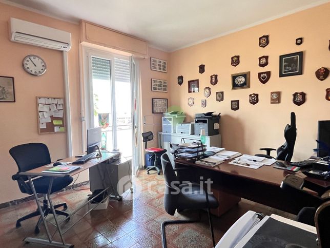 Ufficio in commerciale in Via Pian di Rota 10