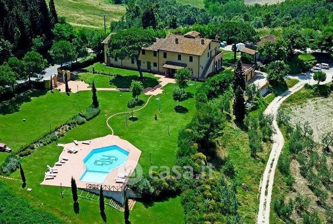 Rustico/casale in residenziale in Strada Senza Nome