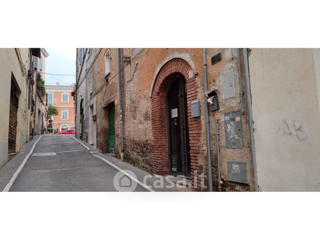Negozio/locale commerciale in commerciale in Via Ercole Imbastari