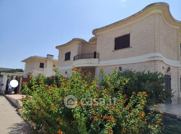 Villetta a schiera in residenziale in Via Monte D'Alba 62