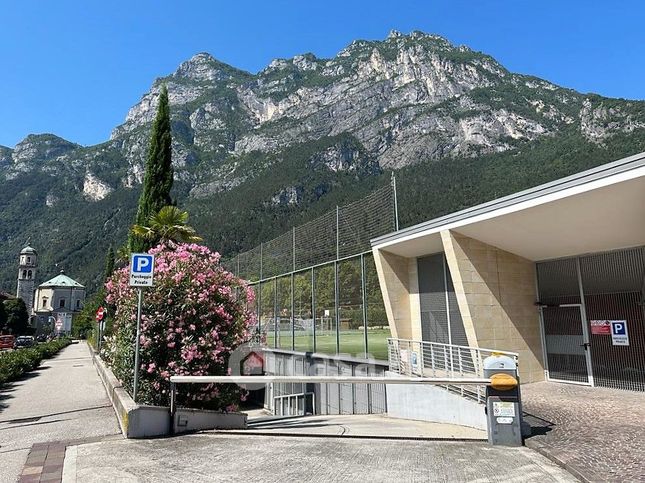 Garage/posto auto in residenziale in Viale Trento