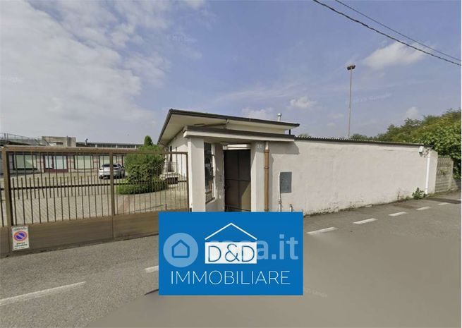 Capannone in commerciale in Via Boccaccio 3
