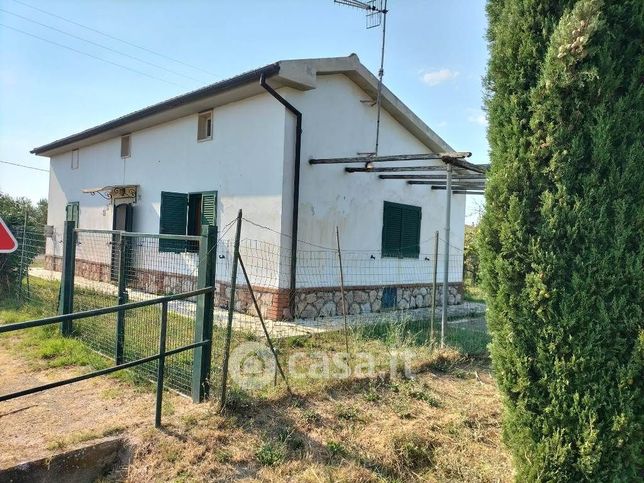 Baita/bungalow/chalet/trullo in residenziale in Strada Provinciale San Donato