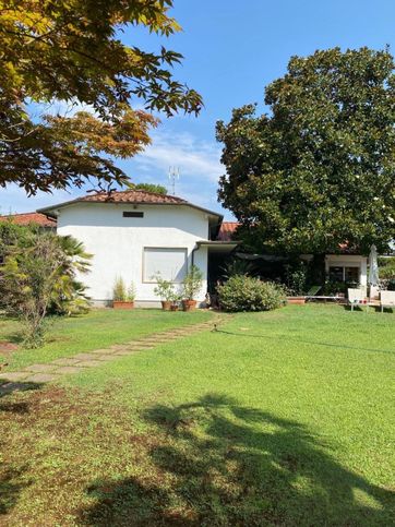 Villa in residenziale in Viale Roma