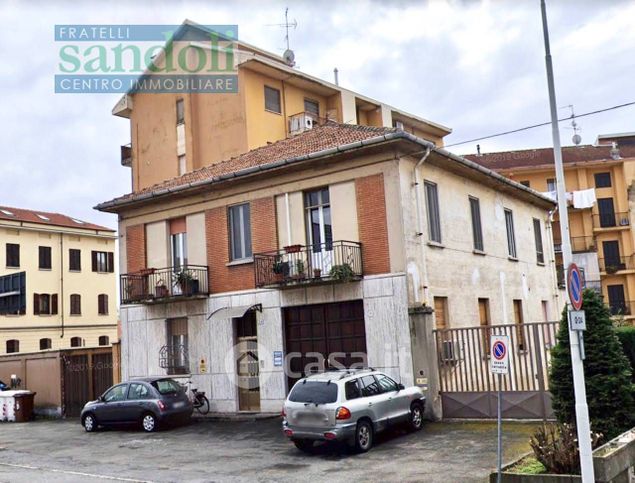 Capannone in commerciale in Corso Giacomo Matteotti