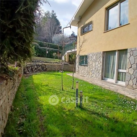 Appartamento in residenziale in Via dei Pini 4