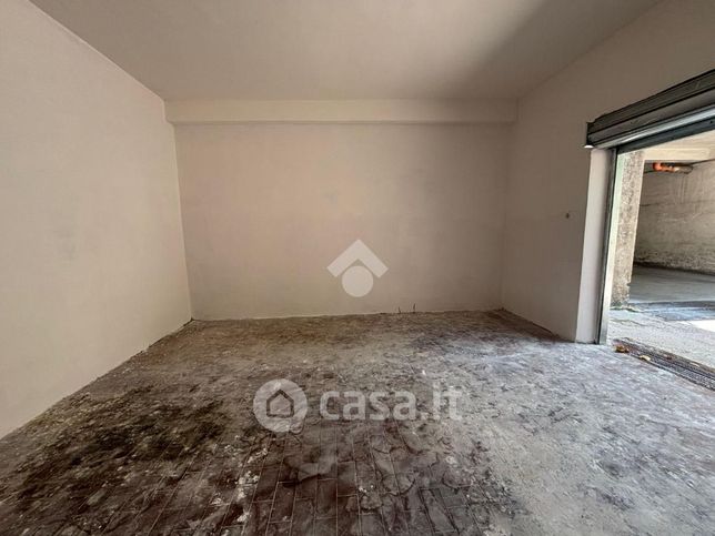 Box/posto auto in residenziale in Via Leonardo da Vinci 9