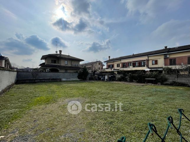 Terreno edificabile in residenziale in Via Friuli