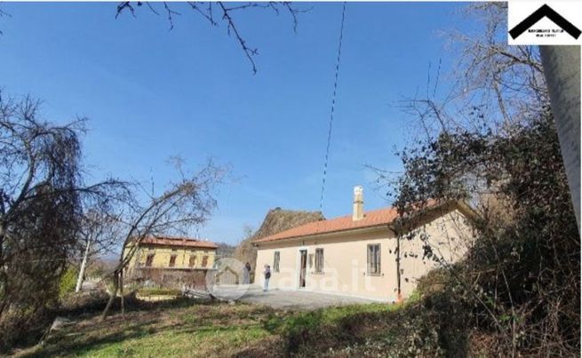 Casa indipendente in residenziale in Fontana del contadini
