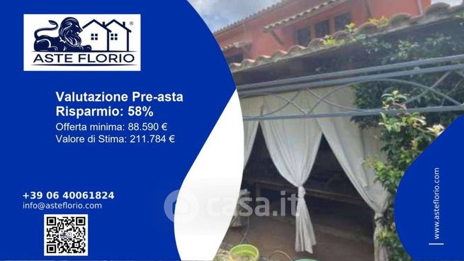 Villa in residenziale in Strada Del FIORA