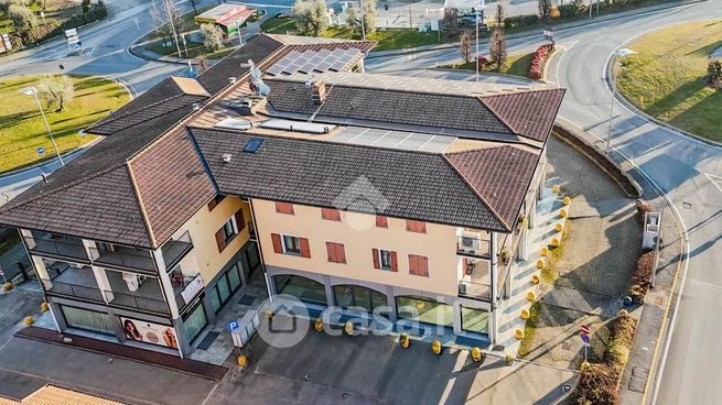 Ufficio in commerciale in Via Valtenesi 43