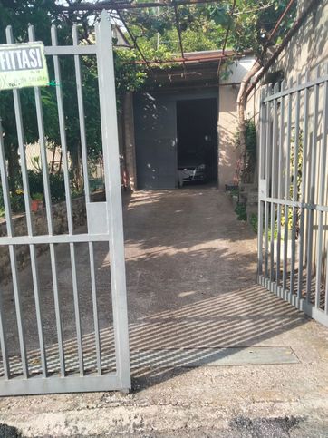 Box/posto auto in residenziale in Via della Selva