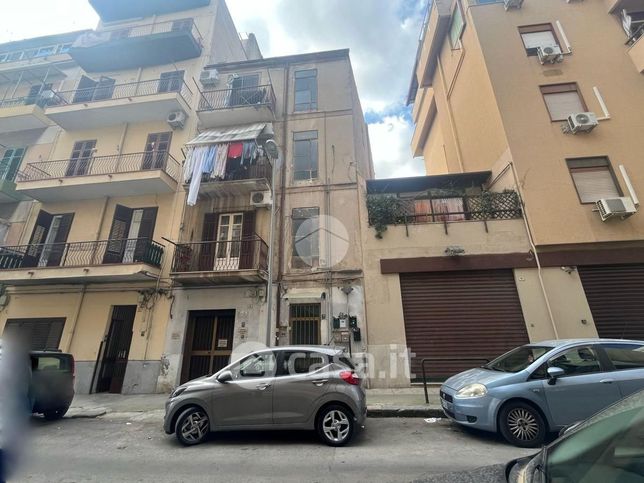Appartamento in residenziale in Via Flavio Gioia 14