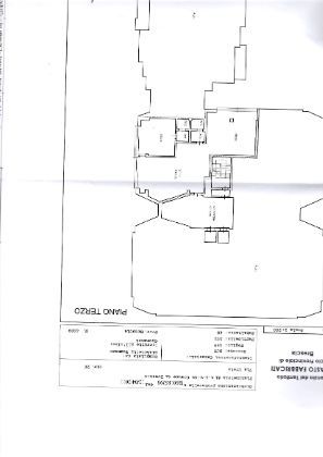 Ufficio in commerciale in Via Creta 26