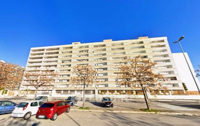 Appartamento in residenziale in Via Vincenzo Zaccaria 13