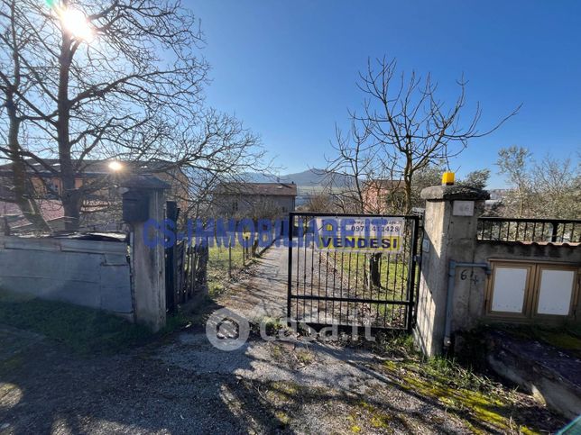 Casa indipendente in residenziale in 
