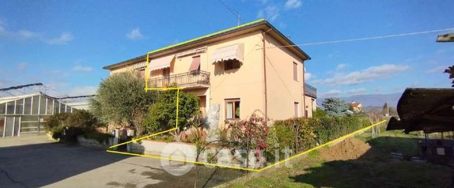 Casa bi/trifamiliare in residenziale in Via Croce del Ferragalli