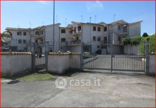 Garage/posto auto in residenziale in Via Francesco Borromini 15