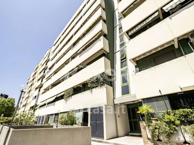 Appartamento in residenziale in Via Larga 52