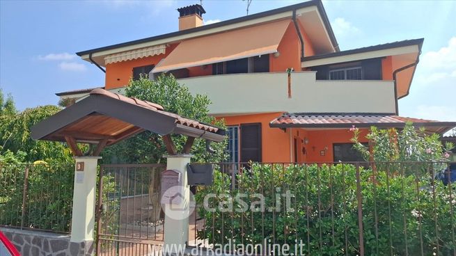 Villa in residenziale in Via Anselmo Medico 9
