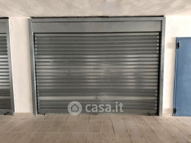 Box/posto auto in residenziale in Via Baione