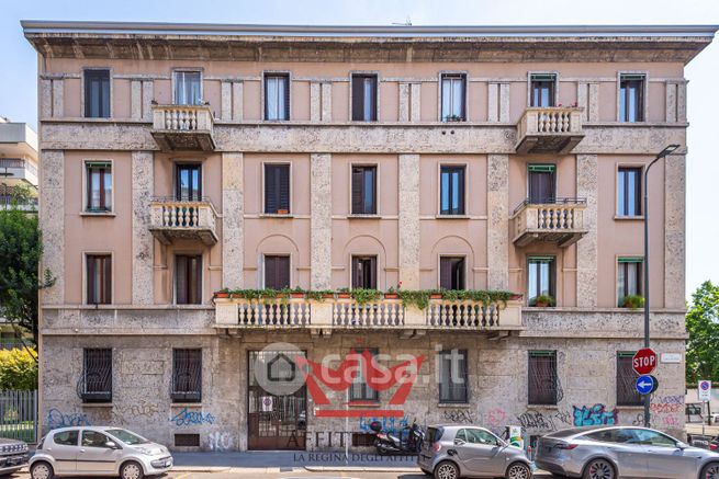 Appartamento in residenziale in Via Carlo Botta 32