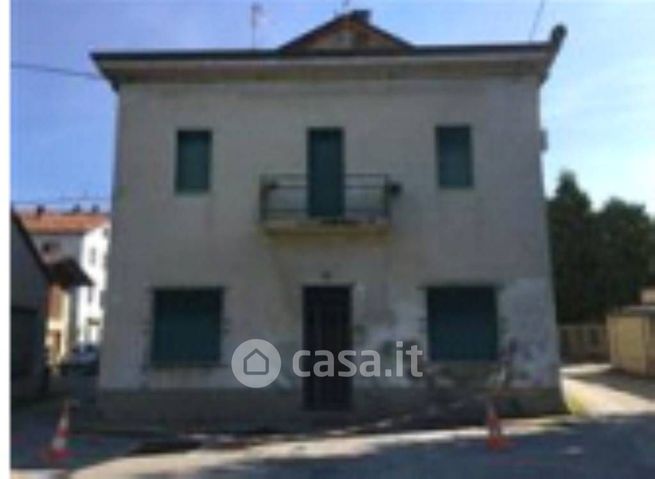 Appartamento in residenziale in Via Monte Santo