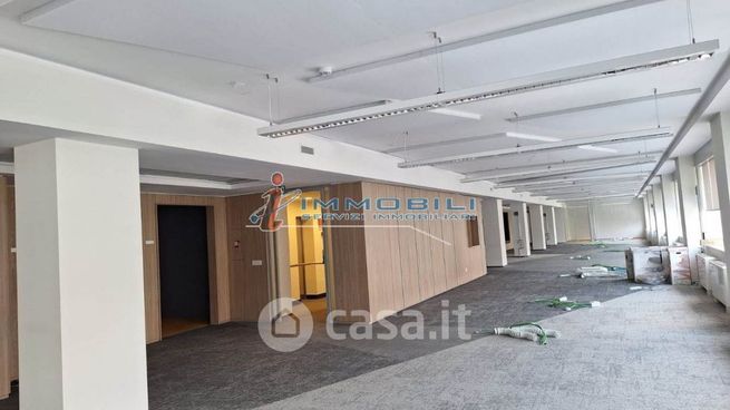 Ufficio in commerciale in Viale Monza