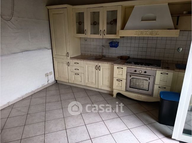 Casa indipendente in residenziale in roma