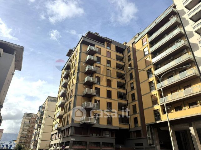Appartamento in residenziale in Largo Villaura 11