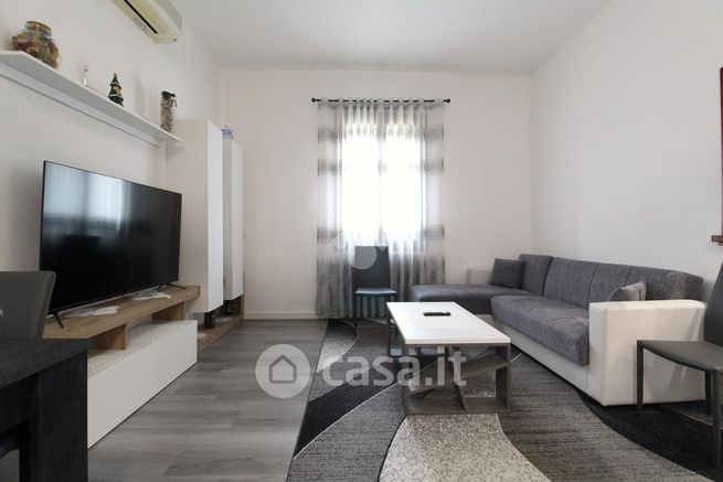 Appartamento in residenziale in Via Castellana 21