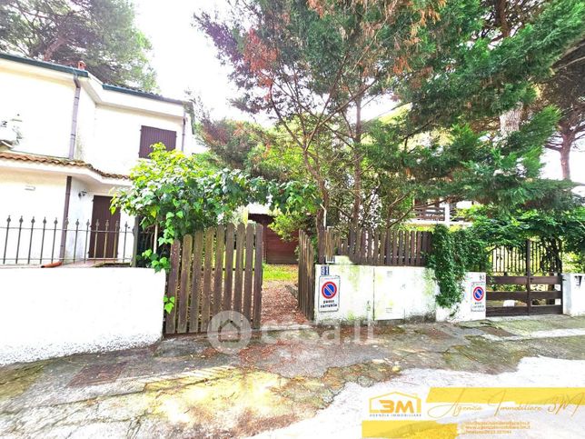 Villetta a schiera in residenziale in Viale Leoncavallo