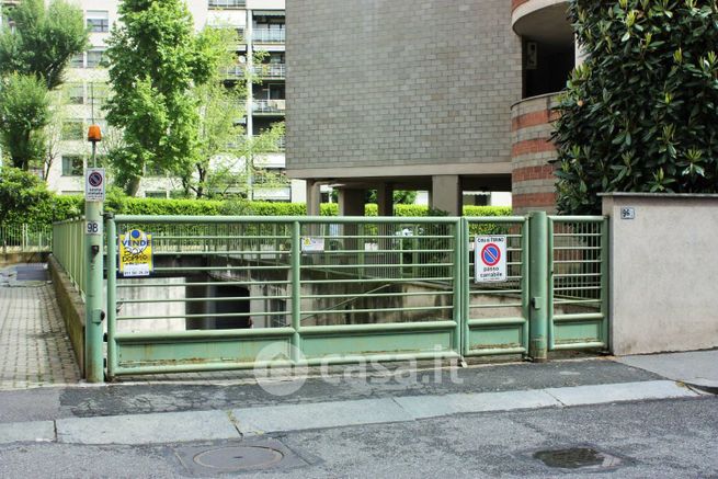 Box/posto auto in residenziale in Via Don Bosco 96