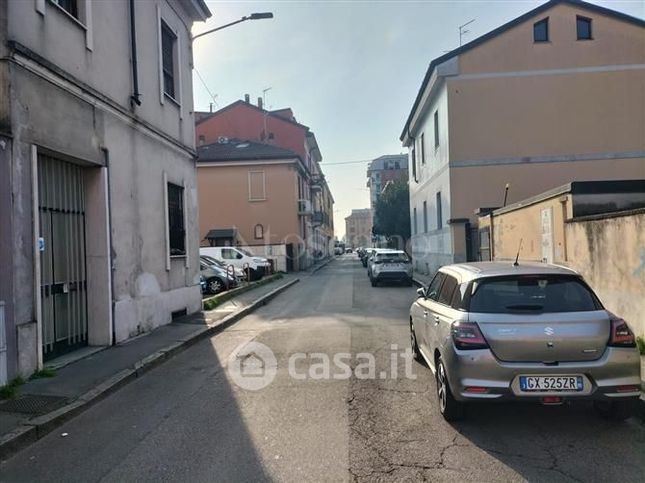 Garage/posto auto in residenziale in Via Luigi Salma