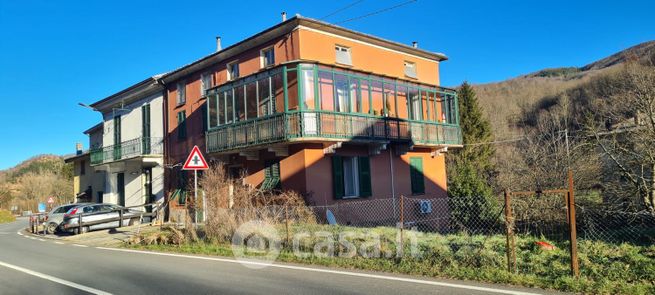 Casa indipendente in residenziale in Cabanne 12